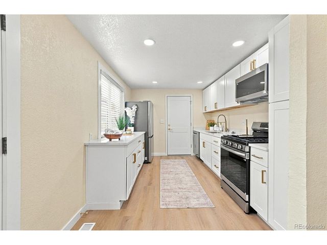 6861 E 75th Pl, Commerce City, CO 80022