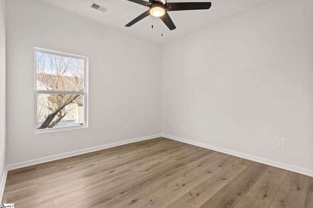 5 E 5th Street, Greenville, SC 29611