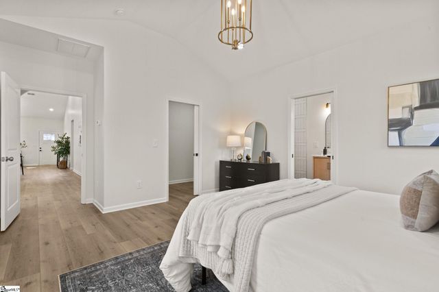 5 E 5th Street, Greenville, SC 29611