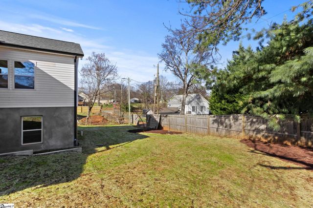 5 E 5th Street, Greenville, SC 29611