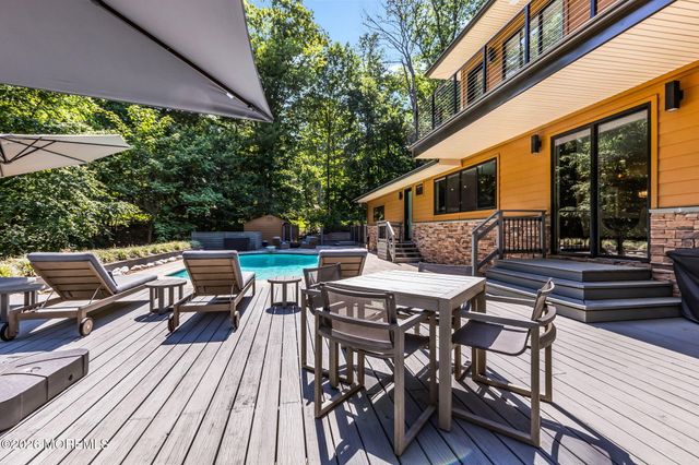 17 Hidden Hollow Terrace, Holmdel, NJ 07733