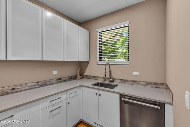17 Hidden Hollow Terrace, Holmdel, NJ 07733