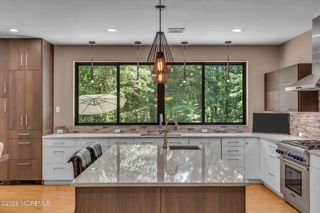 17 Hidden Hollow Terrace, Holmdel, NJ 07733