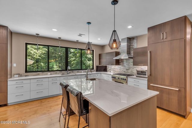 17 Hidden Hollow Terrace, Holmdel, NJ 07733