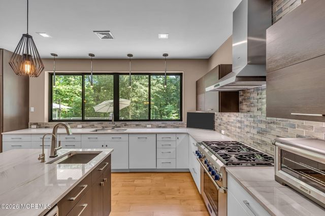 17 Hidden Hollow Terrace, Holmdel, NJ 07733