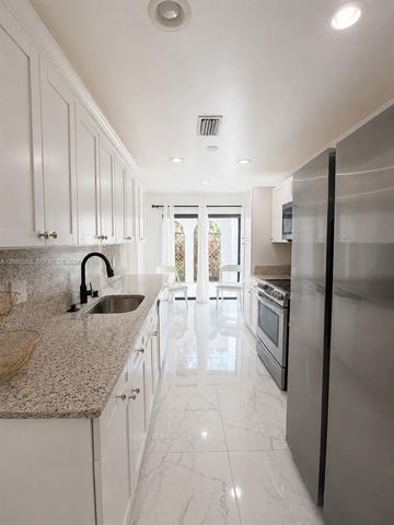 21866 Cypress Circle 31C, Boca Raton, FL 33433