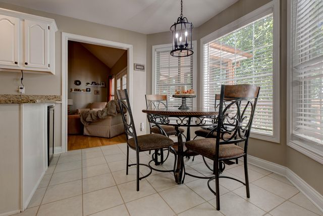 207 Hibiscus Lane, Winchester, KY 40391