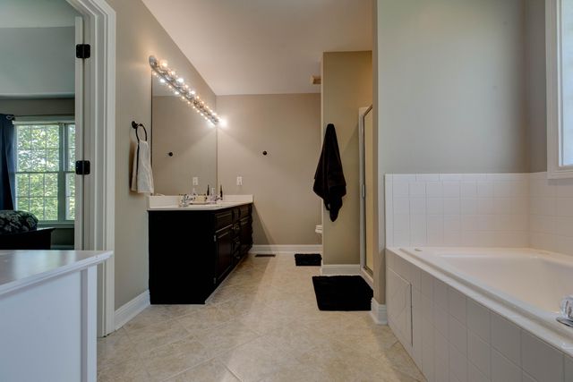 207 Hibiscus Lane, Winchester, KY 40391