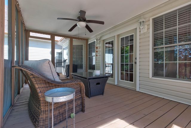 207 Hibiscus Lane, Winchester, KY 40391
