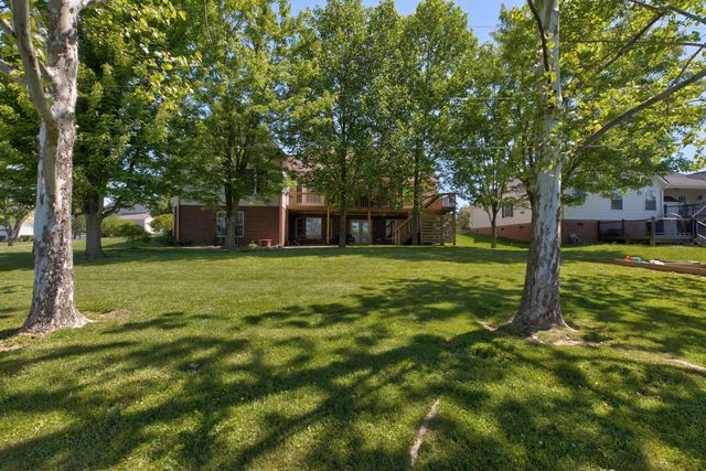 207 Hibiscus Lane, Winchester, KY 40391