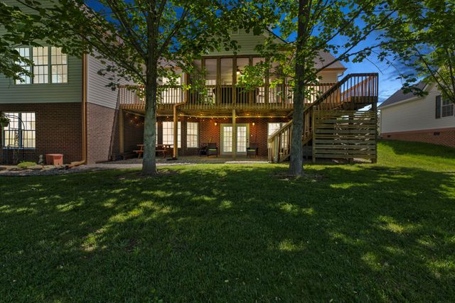 207 Hibiscus Lane, Winchester, KY 40391