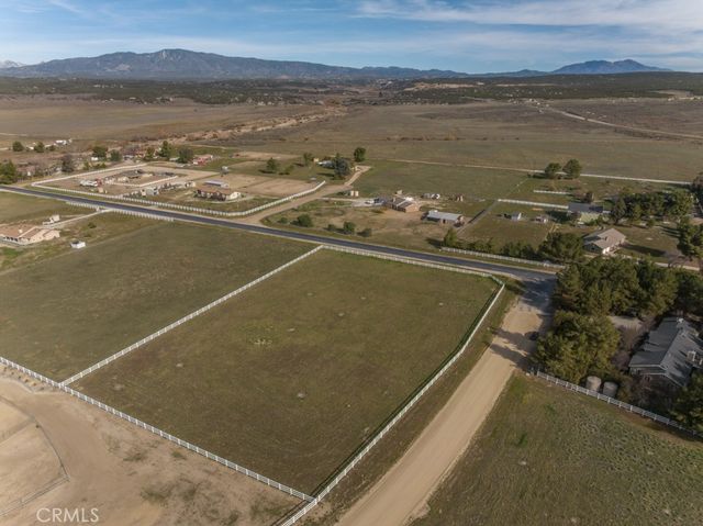 300 Flightline Way, Aguanga, CA 92536