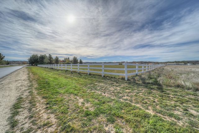 300 Flightline Way, Aguanga, CA 92536
