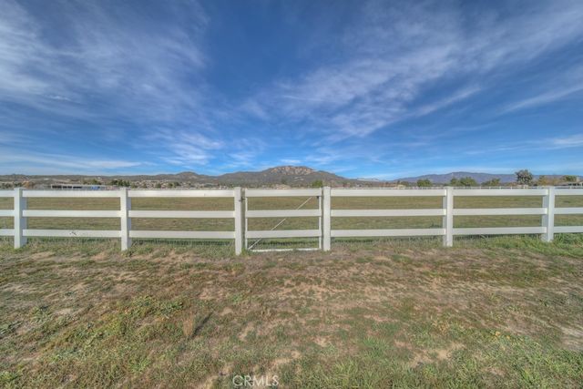 300 Flightline Way, Aguanga, CA 92536