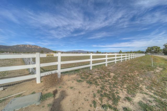 300 Flightline Way, Aguanga, CA 92536