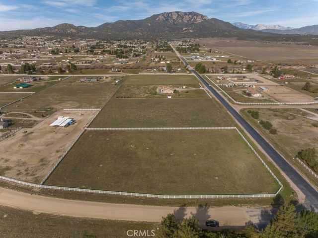300 Flightline Way, Aguanga, CA 92536