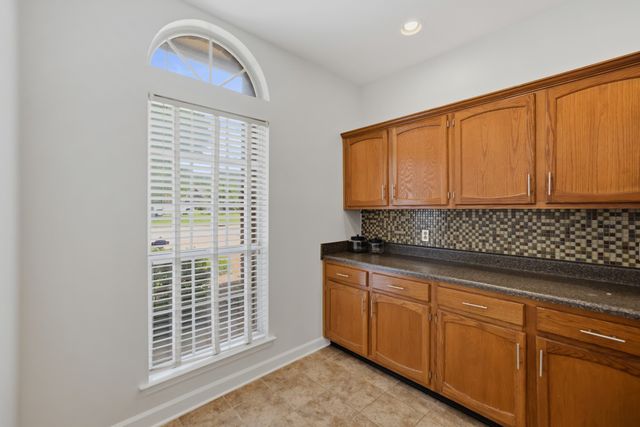 785 Jaywood Dr, Old Hickory, TN 37138