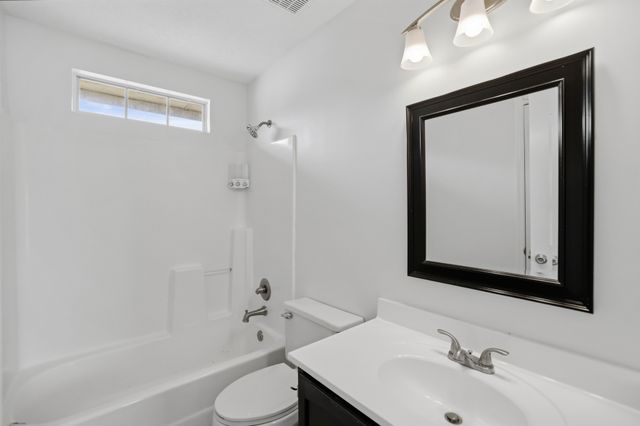 785 Jaywood Dr, Old Hickory, TN 37138
