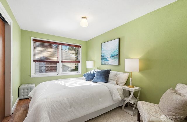 6750 36th Avenue SW, Seattle, WA 98126