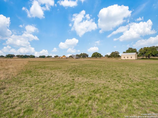 338 Salt Grass Trail, Bandera, TX 78003