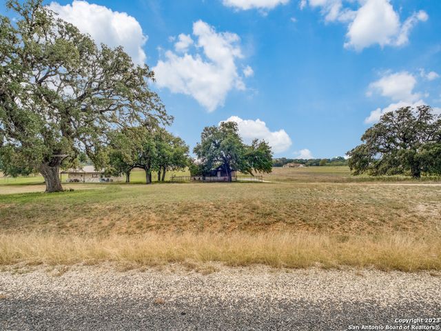338 Salt Grass Trail, Bandera, TX 78003