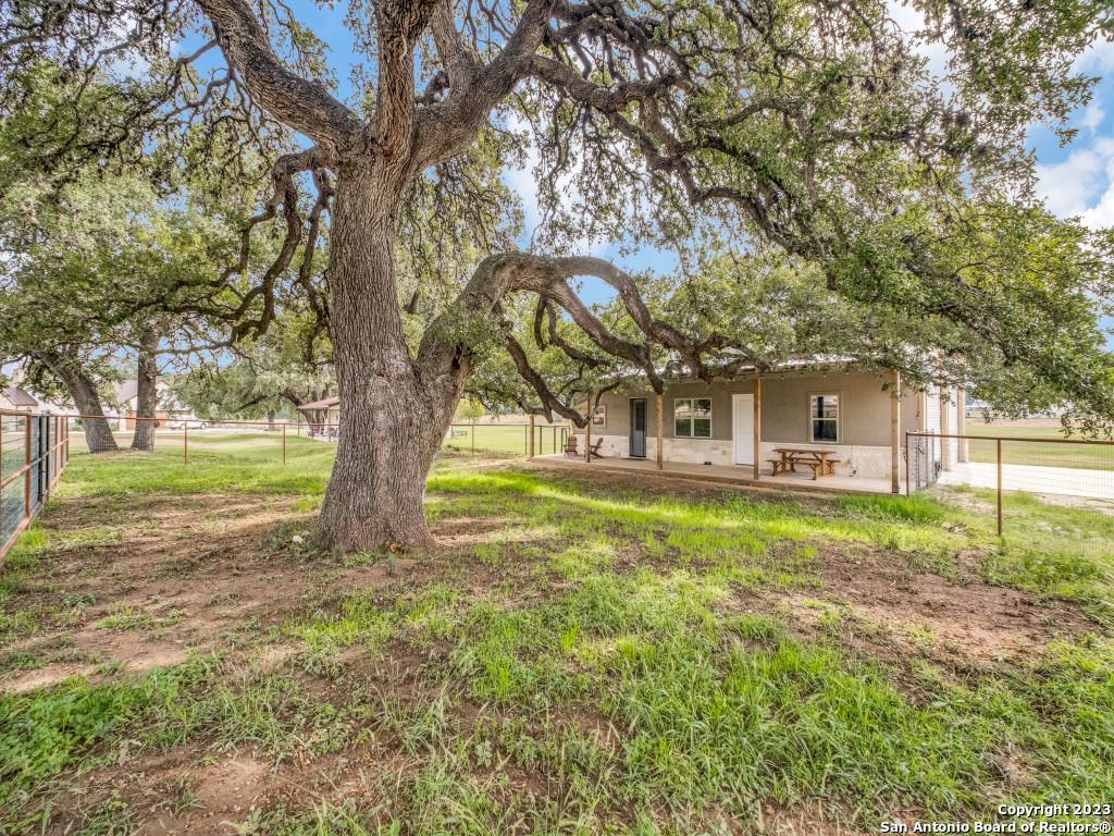 338 Salt Grass Trail, Bandera, TX 78003