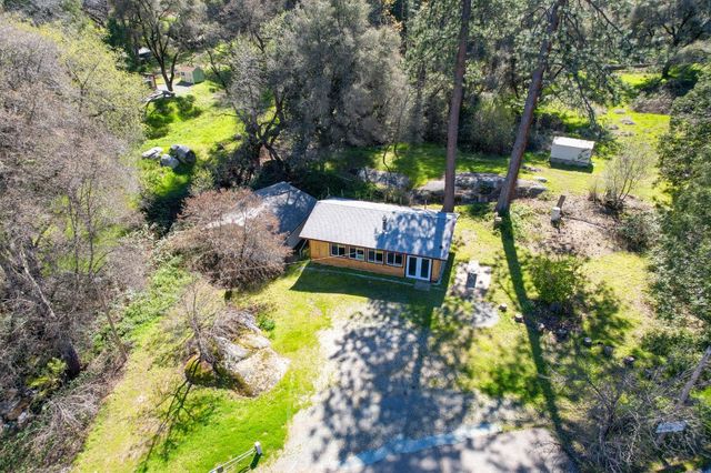 7935 Fairplay Rd, Somerset, CA 95684