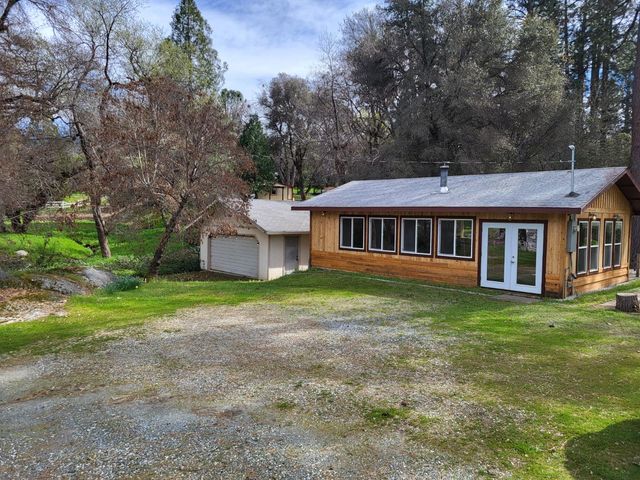 7935 Fairplay Rd, Somerset, CA 95684