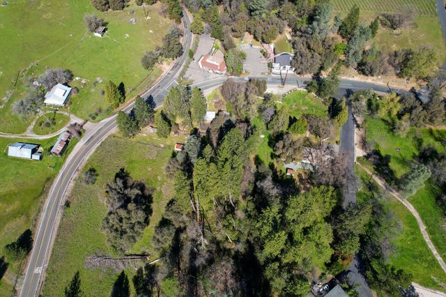 7935 Fairplay Rd, Somerset, CA 95684