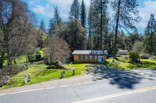 7935 Fairplay Rd, Somerset, CA 95684