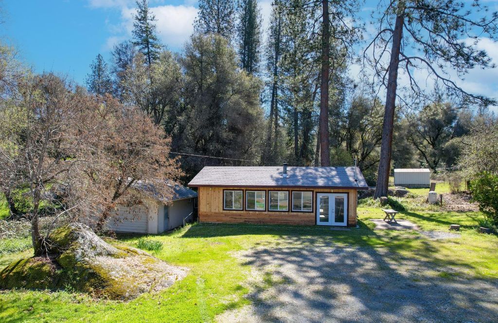 7935 Fairplay Rd, Somerset, CA 95684