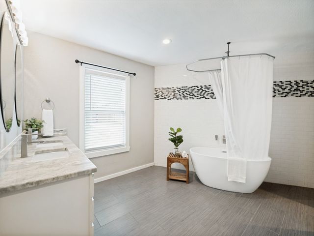 3228 Cedarcroft Lane, Dallas, TX 75233