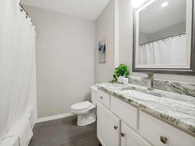 3228 Cedarcroft Lane, Dallas, TX 75233