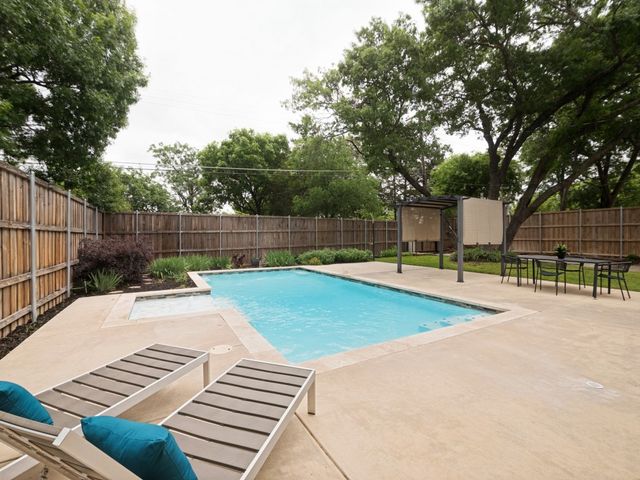 3228 Cedarcroft Lane, Dallas, TX 75233