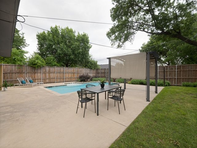 3228 Cedarcroft Lane, Dallas, TX 75233
