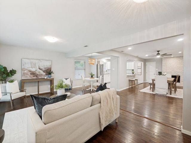 3228 Cedarcroft Lane, Dallas, TX 75233