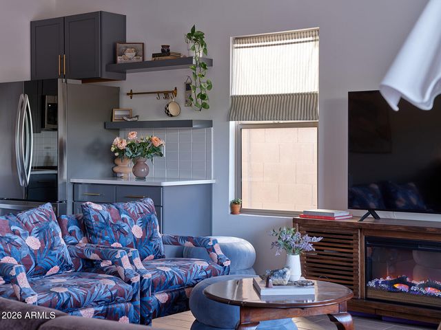 3053 W STRAIGHT ARROW Lane, Phoenix, AZ 85083