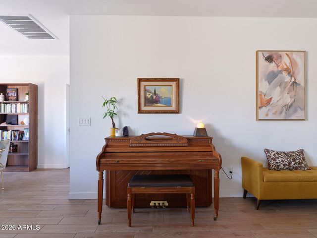 3053 W STRAIGHT ARROW Lane, Phoenix, AZ 85083