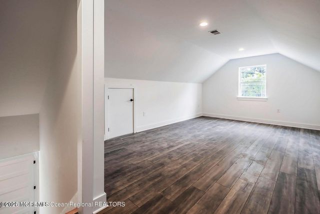 751 Leeward Avenue, Beachwood, NJ 08722