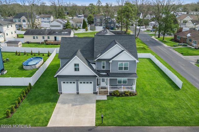 751 Leeward Avenue, Beachwood, NJ 08722