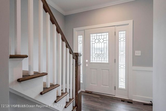 751 Leeward Avenue, Beachwood, NJ 08722