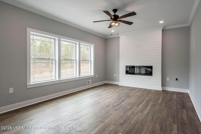 751 Leeward Avenue, Beachwood, NJ 08722