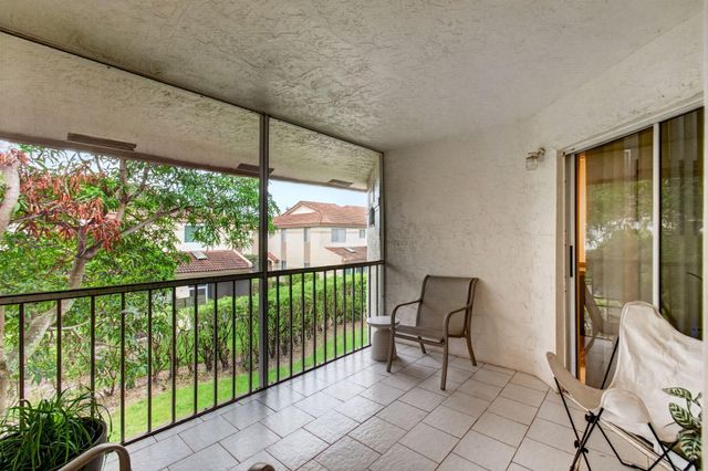 6737 Via Regina, Boca Raton, FL 33433