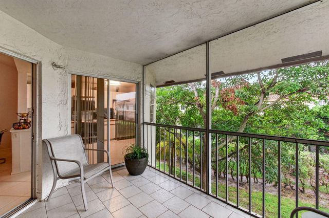 6737 Via Regina, Boca Raton, FL 33433