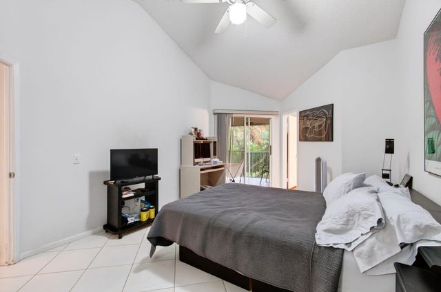 6737 Via Regina, Boca Raton, FL 33433