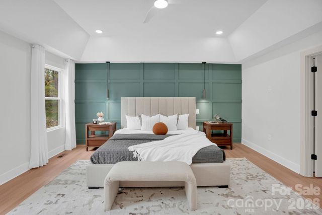 2011 E Barden Road, Charlotte, NC 28226