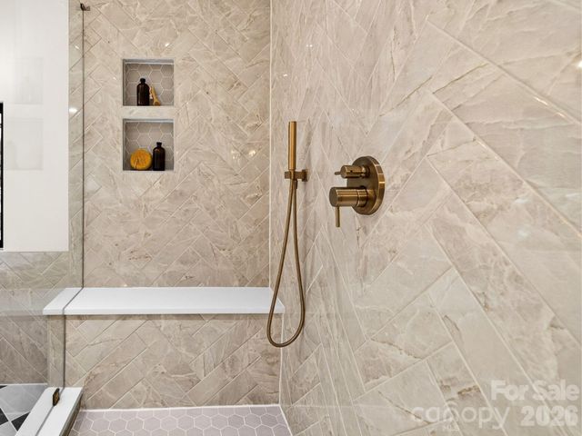 2011 E Barden Road, Charlotte, NC 28226