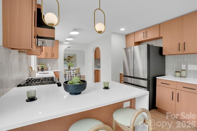 2011 E Barden Road, Charlotte, NC 28226