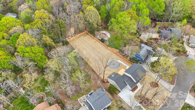 2011 E Barden Road, Charlotte, NC 28226