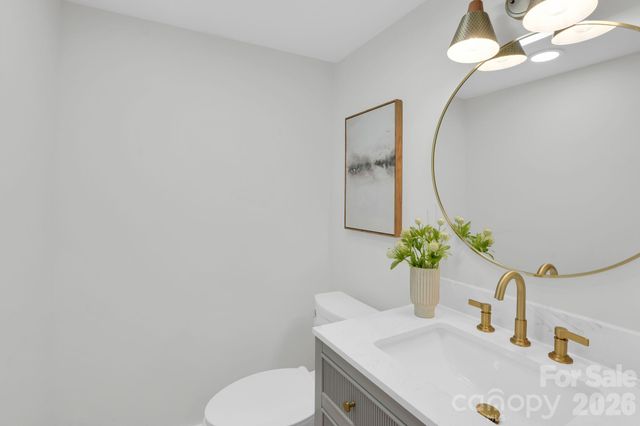 2011 E Barden Road, Charlotte, NC 28226